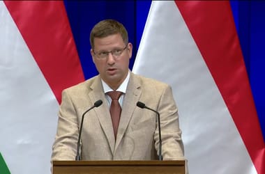 Gulyás szerint békepártiság jele, hogy az USA rakétákat küld Ukrajnának - élőben a kormányinfóról