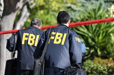 Betörtek az FBI-hoz a hackerek, több ezer ügynök adatait lopták el