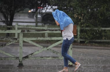 Viharos lesz a szombat, akár a legmagasabb riasztást is kiadhatják