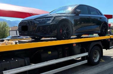 Lefoglalták a francia gyorshajtási rekorder kocsiját: 287 km/h-val mértek be 