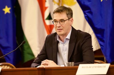 Állva tapsolták Karácsony Gergelyt az Európai Parlamentben
