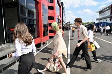 A Sziget VIP-részlegében bukkant fel Anya Taylor-Joy és férje