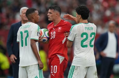 Svájc könnyedén verte két góllal Algériát
