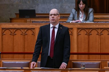 A Fidesz egyvalaminek örülhet: jó kezekben vannak a személyzeti ügyek a Legfőbb Ügyészségen