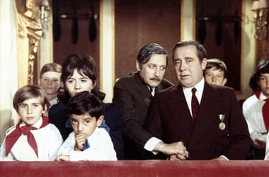 A tanú című filmmel indult el 19:56-kor az M1 átmeneti adása