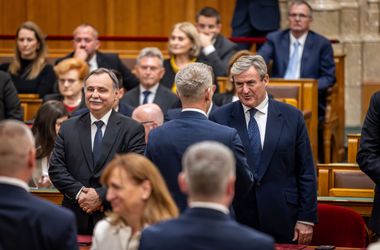Europion: Toronymagasan vezet a Tisza, leginkább a gazdaságpolitikával elégedetlenek a magyarok