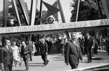Telegraph-kommentár: Putyin azt csinálja, mint Brezsnyev, és rendszere ugyanarra a sorsra juthat, mint a Szovjetunió