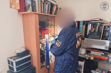 Emberi testrészeket találtak egy budapesti beteghordozónál, állítása szerint evett is belőlük