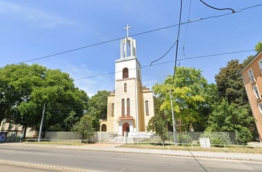 Vizsgálatot indított az egri érsek egy falragaszokon „bűnös 