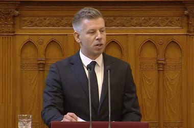 Magyar Péter a V4-csúcs előtt: Mind tudjuk, milyen érzés úgy élni, hogy saját sorsunkról idegen fővárosban döntenek