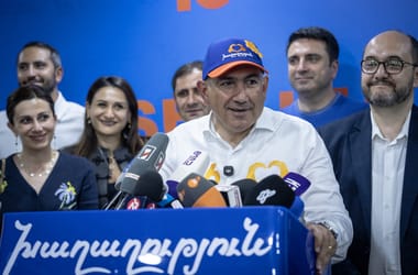 Újabb pofon Moszkvának, az Európa felé tapogatozó Nikol Pasinjan pártja nyerte az örményországi választásokat