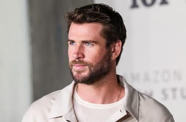 Liam Hemsworth Budapesten forgat, Arnold Schwarzenegger kedvenc konditermében fotózták le
