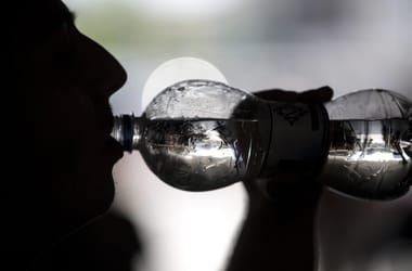 Vizet oszt a MÁV az év eddigi legmelegebb napján