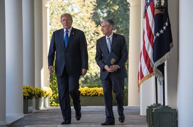 Példátlan döntésre készülhet Trump: elmozdítaná a Fed elnökét