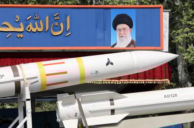 Attól önmagában nem lesz NATO–Irán háború, ha Teherán visszaüt Washingtonnak