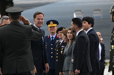 NATO-főtitkár: Teljes mértékben szükségesek az Irán elleni újabb légicsapások