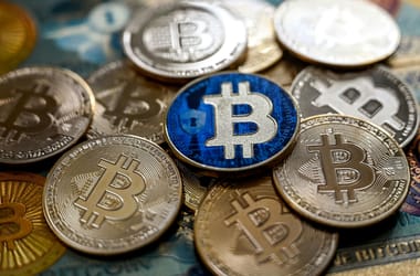 Megint új csúcsot döntött a bitcoin, miután 3 hónap alatt 64 százalékkal erősödött