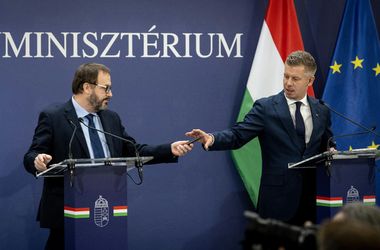 Kármán András, Kapitány István és Magyar Péter a Wekerle Plusz program részleteiről beszél – kövesse velünk élőben!