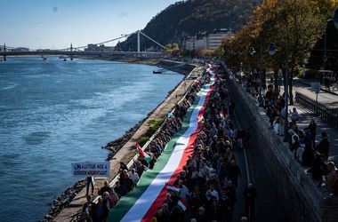 RTL: Nyomoz a rendőrség a fideszes Zászlómeneten inzultált újságírók ügyében