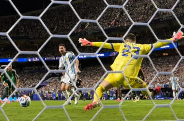 Egy látszólagos ellentmondás teszi igazán élvezhetővé a focivébét