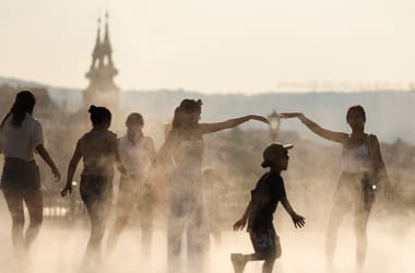 Akkora lesz a hőség csütörtökön, hogy a legmagasabb figyelmeztetést adták ki öt megyére