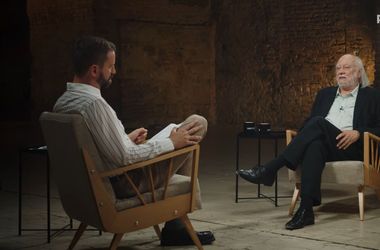 Krasznahorkai László egy rendőrségi kihallgatáson tudta meg hogy jelentenek róla
