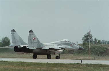 Blikk: Betörtek a kecskeméti katonai reptérre, MiG-29-esek alkatrészeit fosztogatták
