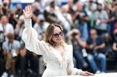 Ornella Muti és lánya orosz állampolgárságot kérnek
