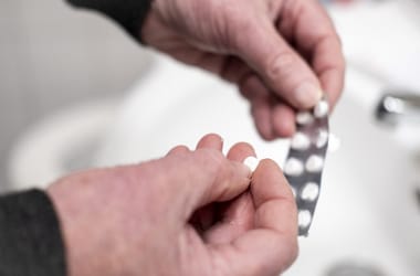 Az egyik népszerű fájdalomcsillapítóról derült most ki, hogy növelheti a demencia kockázatát