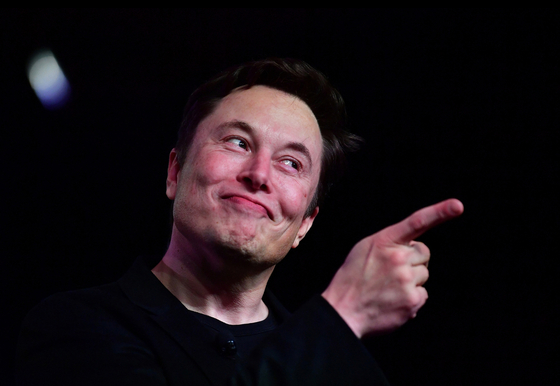 Elon Musk bemutatta az MI-t, ami „akkor is az igazságot keresi, amikor az igazság ellentétes azzal, ami politikailag korrekt”