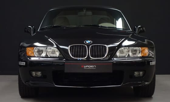 25 éves, de szinte vadonatúj BMW Z3 vár új gazdára