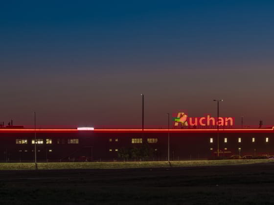Eladja orosz érdekeltségeit az Auchan