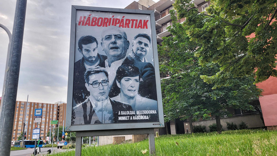 Már javában kĂ©szĂĽlt az ellenzĂ©ket háborĂşpártizĂł kampányra a CĂ–F, amikor Szalay-Bobrovniczky KristĂłf szakĂtott a bĂ©kementalitással