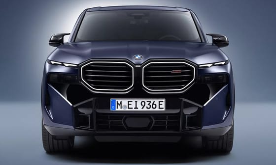 Már csak az erősebb, 748 lovas V8-cal kapható a hegyomlásnyi BMW XM