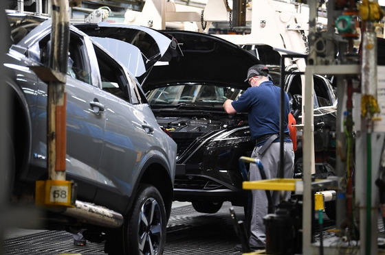 Leépítés, gyárbezárás, visszavont beruházás – válságüzemmódban működik a Nissan