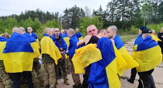 Mindkét oldalról 390 fogoly tért haza az eddigi legnagyobb orosz-ukrán fogolycsere első szakaszában