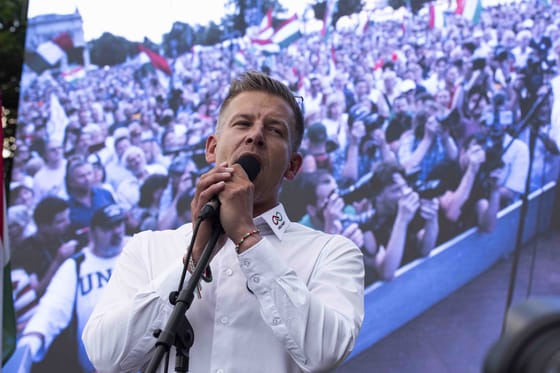Magyar Péter éjszakába nyúlóan készült a szombati kampányzáróra