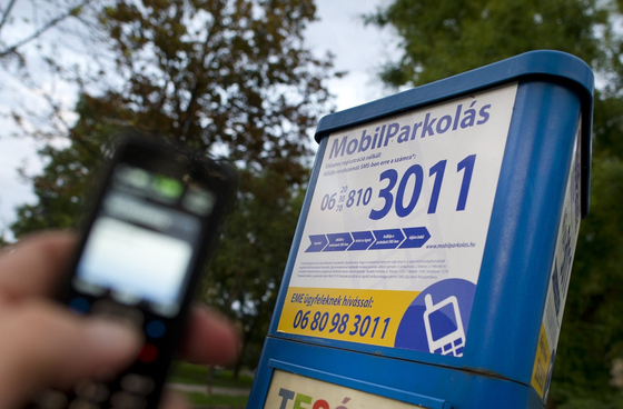 Vitézy egész Budapesten online parkolásfizetésre állna át – leszerelnék az automatákat, és elküldenék a parkolóőröket is