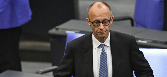 Elbukta a kancellári szavazást első körben Friedrich Merz