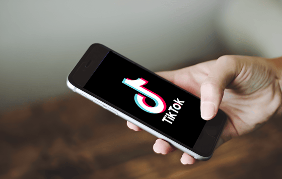 Lavinát indíthat el a TikTok betiltása