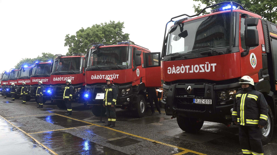 Kilenc autó ütközött össze, több kilométeres a torlódás az M0-s autóúton