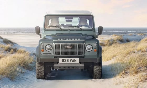 Hihetetlen, de a Land Rover feltámasztja a régi V8-as Defendert