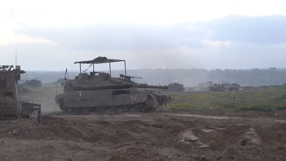 Izrael a Gázai övezet újabb részeit szállja meg