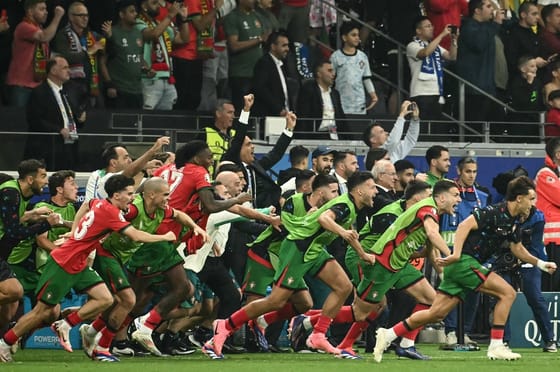 Ronaldo a hosszabbításban tizenegyest hibázott, aztán a büntetőpárbajra összeomlottak a szlovénok – Portugália–Szlovénia 0–0, tizenegyesekkel 3–0