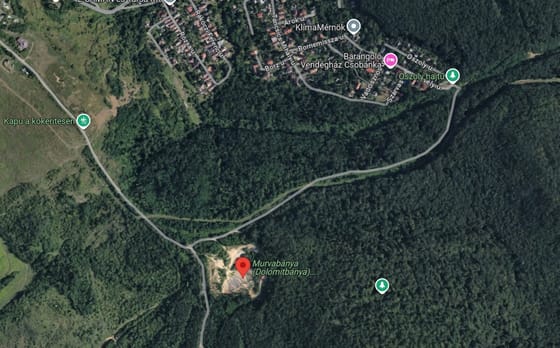 Dolomitbánya, majd sittlerakó nyílik Csobánka mellett, természetvédelmi területen