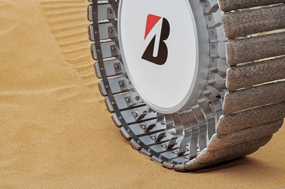 Tevetalp mintájára készít kereket a Bridgestone, a holdjáróra szerelhetik fel