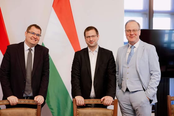 Gulyás Gergely miniszter visszatért a munkába