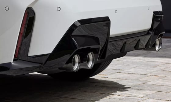 Íme az egyetlen új 1-es BMW, amin még rendes kipufogó van