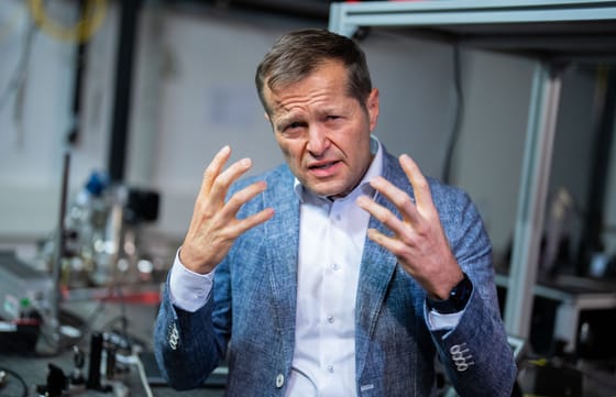 Krausz Ferenc lelkiismereti okokból megszünteti tagságát az Orosz Tudományos Akadémián