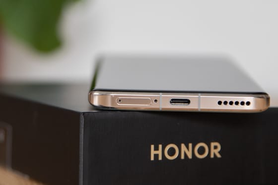 6600 mAh lett, maradhat? Hatalmas akkumulátorral debütált a Honor középkategóriás mobilja, a Magic7 Lite